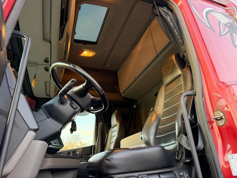 Тягач Scania S580 V8 NGS VOLLUCHT, KING OF THE ROAD, HYDRAULIEK, LEER, ALCOA.: фото 15 Тягач Scania S580 V8 NGS VOLLUCHT, KING OF THE ROAD, HYDRAULIEK, LEER, ALCOA.: фото 15