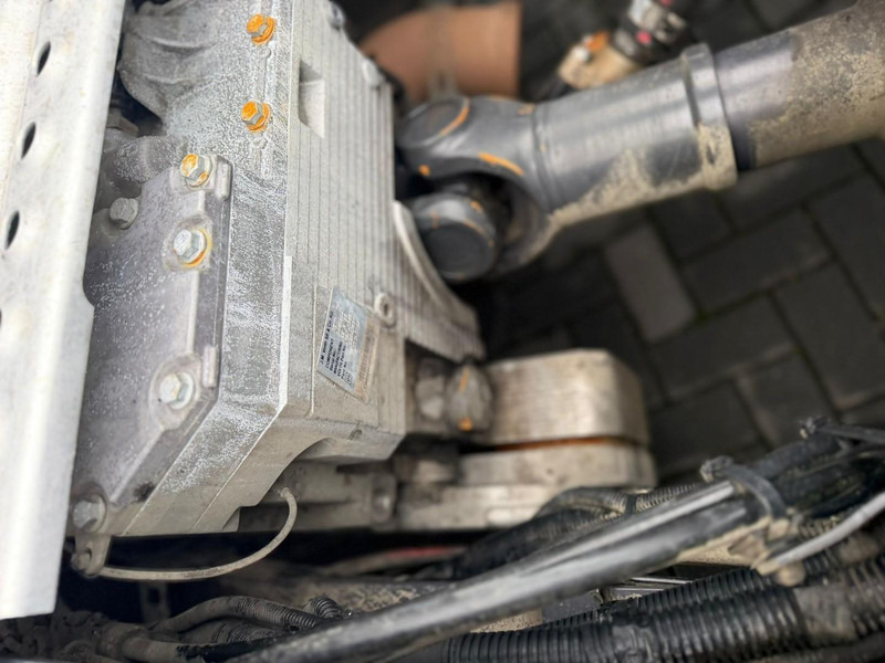 Самосвал Volvo FH16.650XL VOLLUCHT, RETARDER, HYDRAULIEK, LEER, PARK COOL.: фото 9 Самосвал Volvo FH16.650XL VOLLUCHT, RETARDER, HYDRAULIEK, LEER, PARK COOL.: фото 9