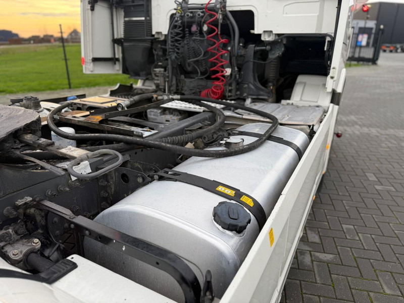 Самосвал Volvo FH16.650XL VOLLUCHT, RETARDER, HYDRAULIEK, LEER, PARK COOL.: фото 16 Самосвал Volvo FH16.650XL VOLLUCHT, RETARDER, HYDRAULIEK, LEER, PARK COOL.: фото 16