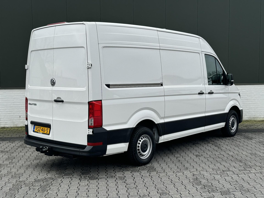 Volkswagen Crafter-30 2.0 TDI L3H3 Highline Topstaat! Trekhaak Carplay Cruise 4 Seizoenen banden Verwarmde voorruit Lat om Lat - Цельнометаллический фургон: фото 2 Volkswagen Crafter-30 2.0 TDI L3H3 Highline Topstaat! Trekhaak Carplay Cruise 4 Seizoenen banden Verwarmde voorruit Lat om Lat - Цельнометаллический фургон: фото 2