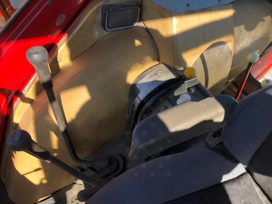 International 745 XL Tracteur à 15 000 € - Трактор: фото 3 International 745 XL Tracteur à 15 000 € - Трактор: фото 3