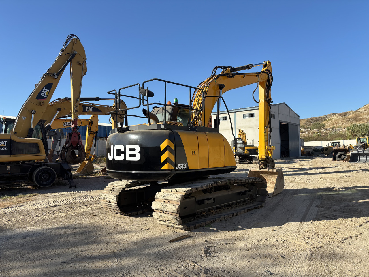 JCB JS131LC - Гусеничный экскаватор: фото 5 JCB JS131LC - Гусеничный экскаватор: фото 5