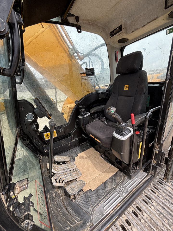 Гусеничный экскаватор JCB JS220LC: фото 11 Гусеничный экскаватор JCB JS220LC: фото 11