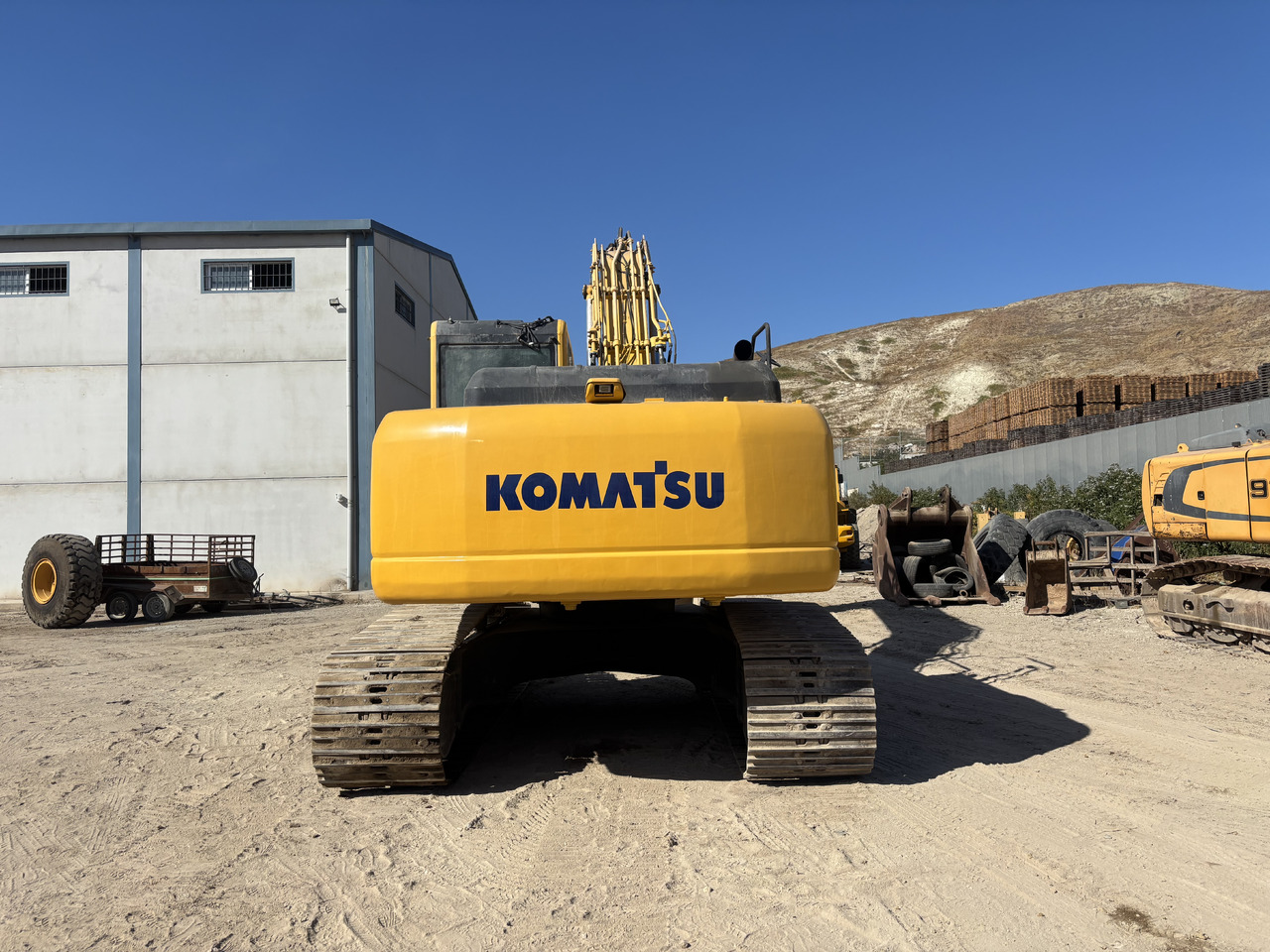 KOMATSU PC210-8 - Гусеничный экскаватор: фото 4 KOMATSU PC210-8 - Гусеничный экскаватор: фото 4