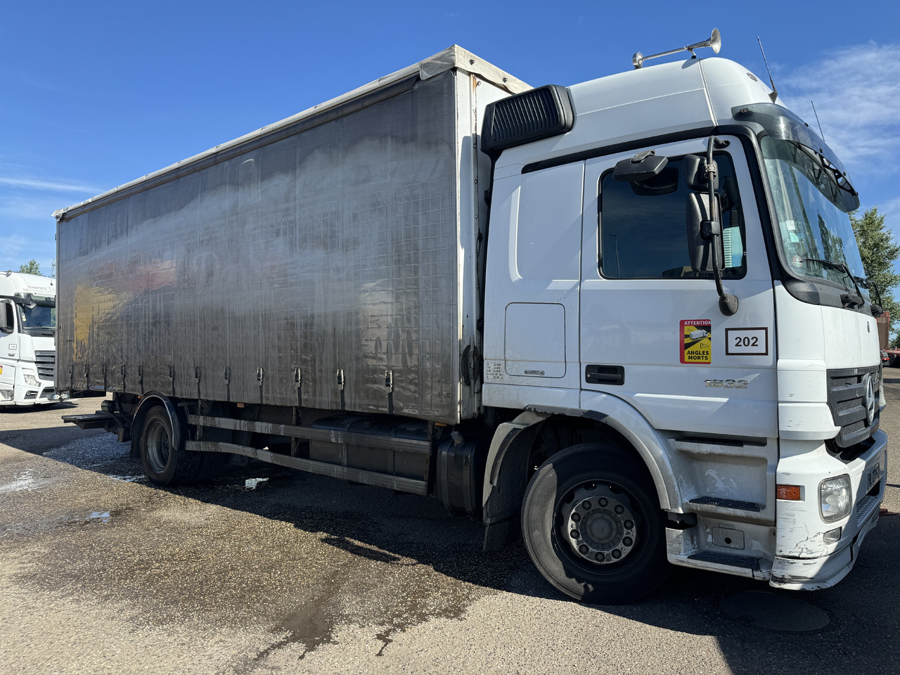 MERCEDES-BENZ ACTROS - Тентованный грузовик: фото 3 MERCEDES-BENZ ACTROS - Тентованный грузовик: фото 3