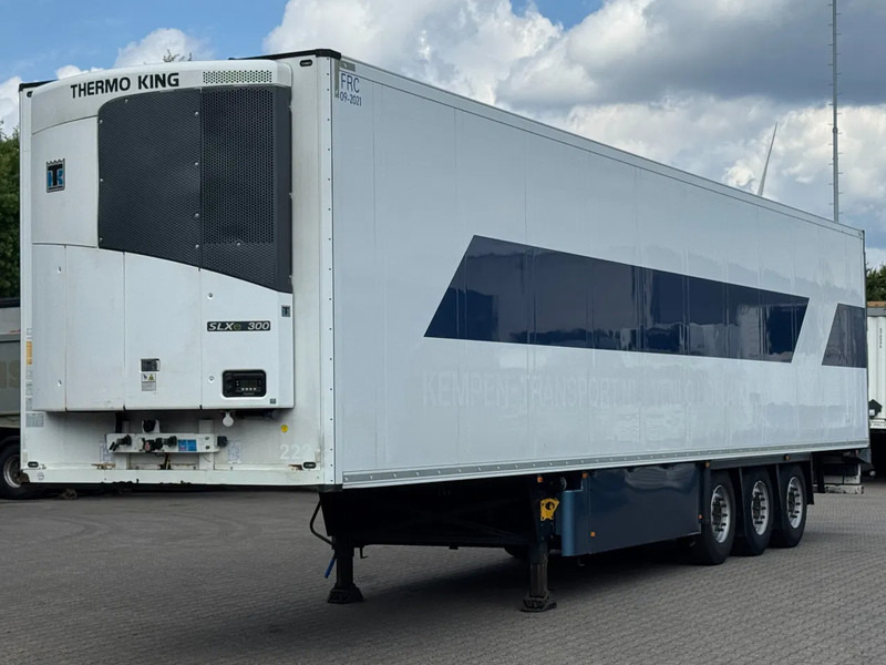 Schmitz Cargobull Thermo King SLXe 300 / Disc Brakes / Lift-Axle / Flower Width / Apk - Полуприцеп-рефрижератор: фото 1 Schmitz Cargobull Thermo King SLXe 300 / Disc Brakes / Lift-Axle / Flower Width / Apk - Полуприцеп-рефрижератор: фото 1