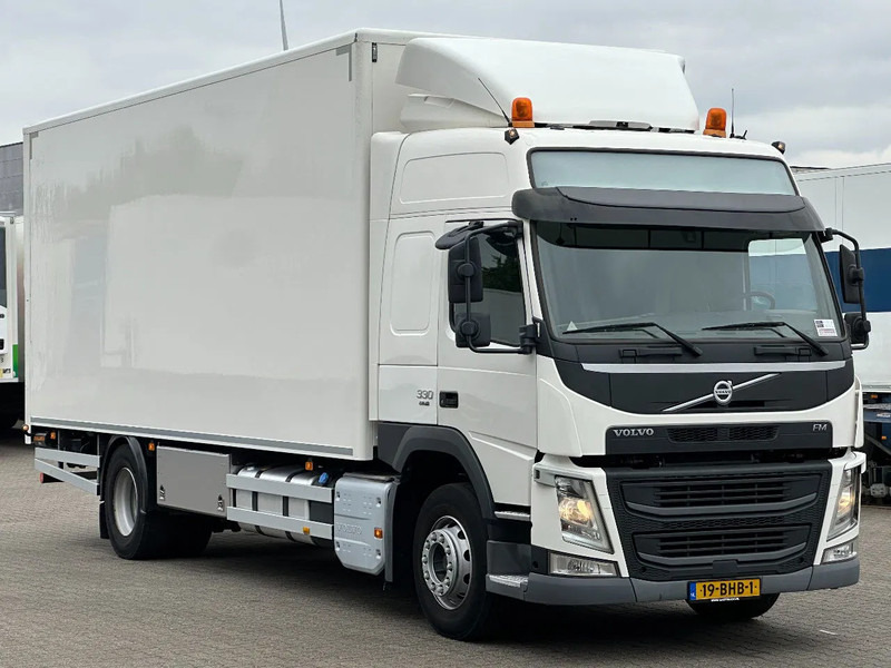 Volvo FM 330 4x2 Gesloten Opbouw / Euro 6 / 3T Laadklep / Bakverwarming / Apk! - Грузовик с закрытым кузовом: фото 2 Volvo FM 330 4x2 Gesloten Opbouw / Euro 6 / 3T Laadklep / Bakverwarming / Apk! - Грузовик с закрытым кузовом: фото 2