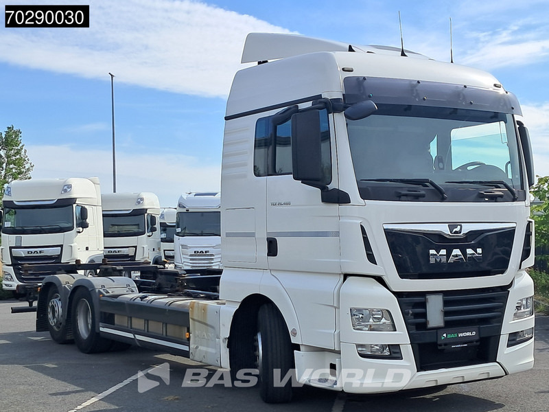 MAN TGX 26.460 6X2 BDF Liftaxle Automatic Retarder ACC Euro 6 - Грузовик-контейнеровоз/ Сменный кузов: фото 3 MAN TGX 26.460 6X2 BDF Liftaxle Automatic Retarder ACC Euro 6 - Грузовик-контейнеровоз/ Сменный кузов: фото 3
