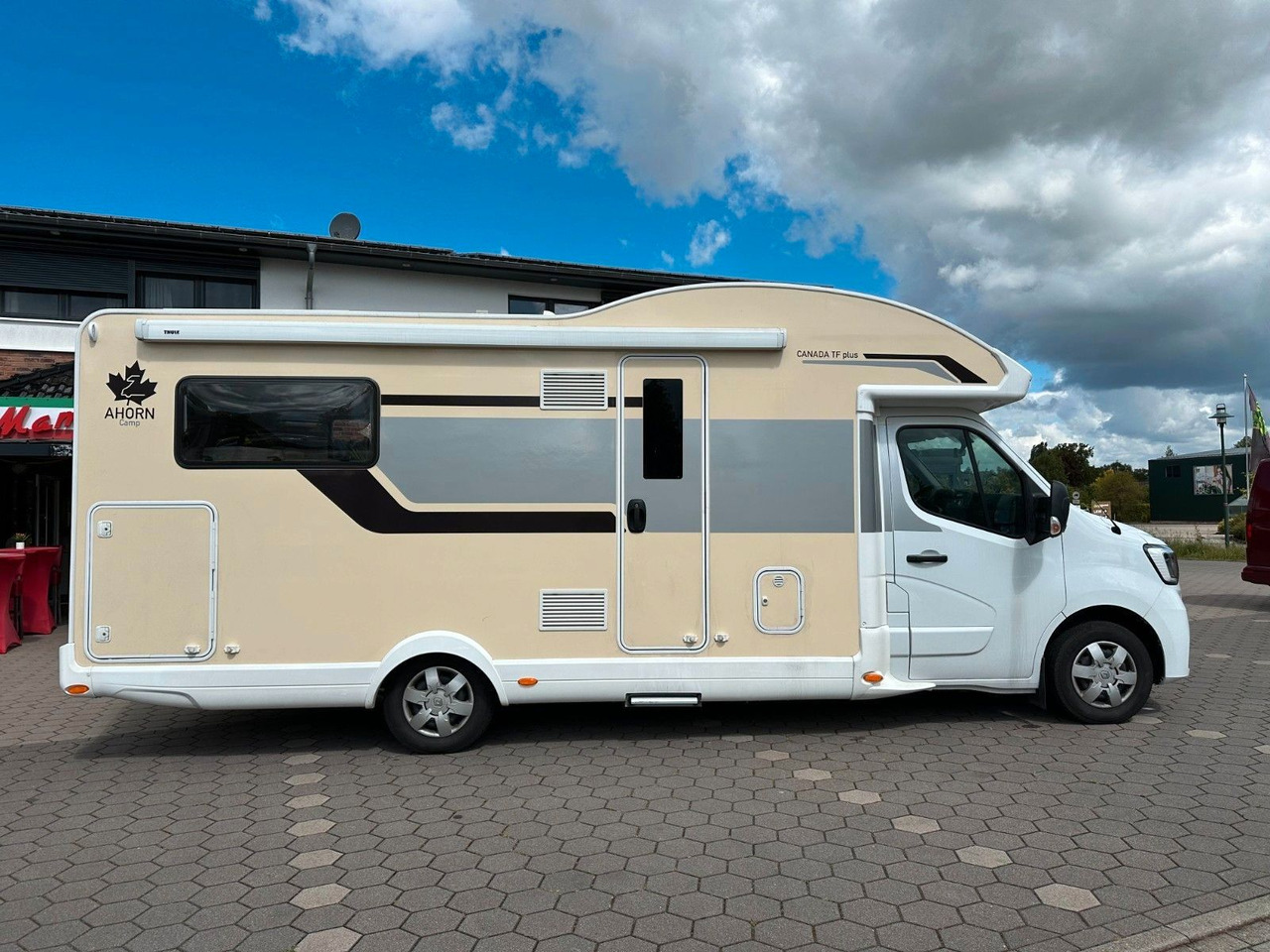 Ahorn Canada TF Plus /1. Hand / Einzelbetten / Hubbett - Полуинтегрированный автодом: фото 3 Ahorn Canada TF Plus /1. Hand / Einzelbetten / Hubbett - Полуинтегрированный автодом: фото 3