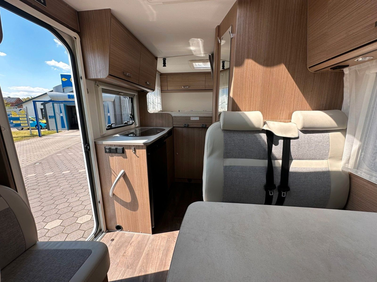 Полуинтегрированный автодом Carado V 132/Festbett/Garage/Klima/Markise/Finanzierung: фото 17