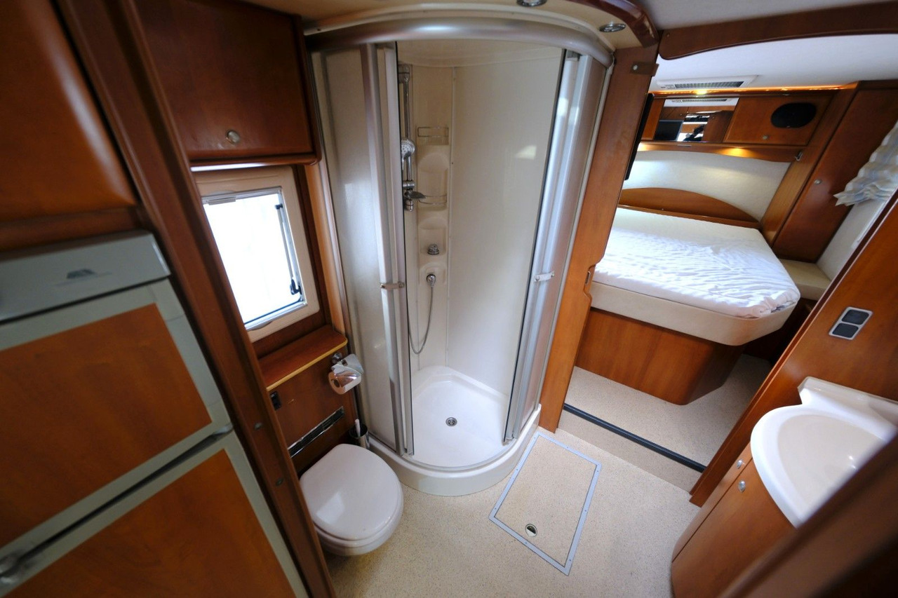 Интегрированный автодом Concorde Charisma 890 M/Queensbett/2x Klima/PREISKNALLER: фото 15