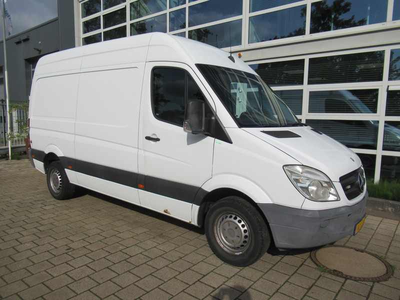 Mercedes-Benz Sprinter 313 2.2 CDI 366 L2H2 AIRCO - Klima - Цельнометаллический фургон: фото 2 Mercedes-Benz Sprinter 313 2.2 CDI 366 L2H2 AIRCO - Klima - Цельнометаллический фургон: фото 2
