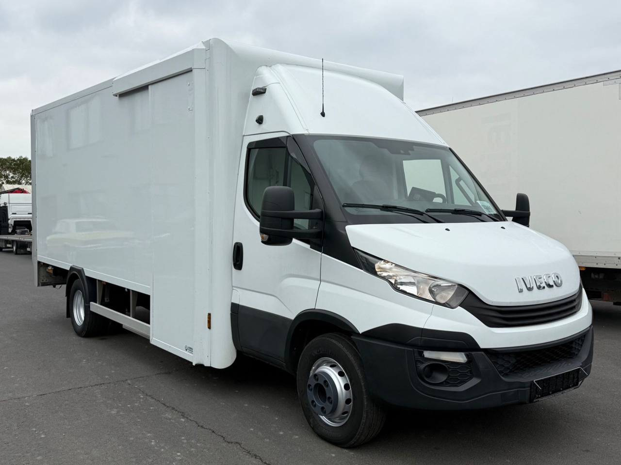 Iveco Daily 70C18 HiMatic / Luft/ Lbw./ Klima/ E6/ Top - Фургон с закрытым кузовом: фото 1 Iveco Daily 70C18 HiMatic / Luft/ Lbw./ Klima/ E6/ Top - Фургон с закрытым кузовом: фото 1