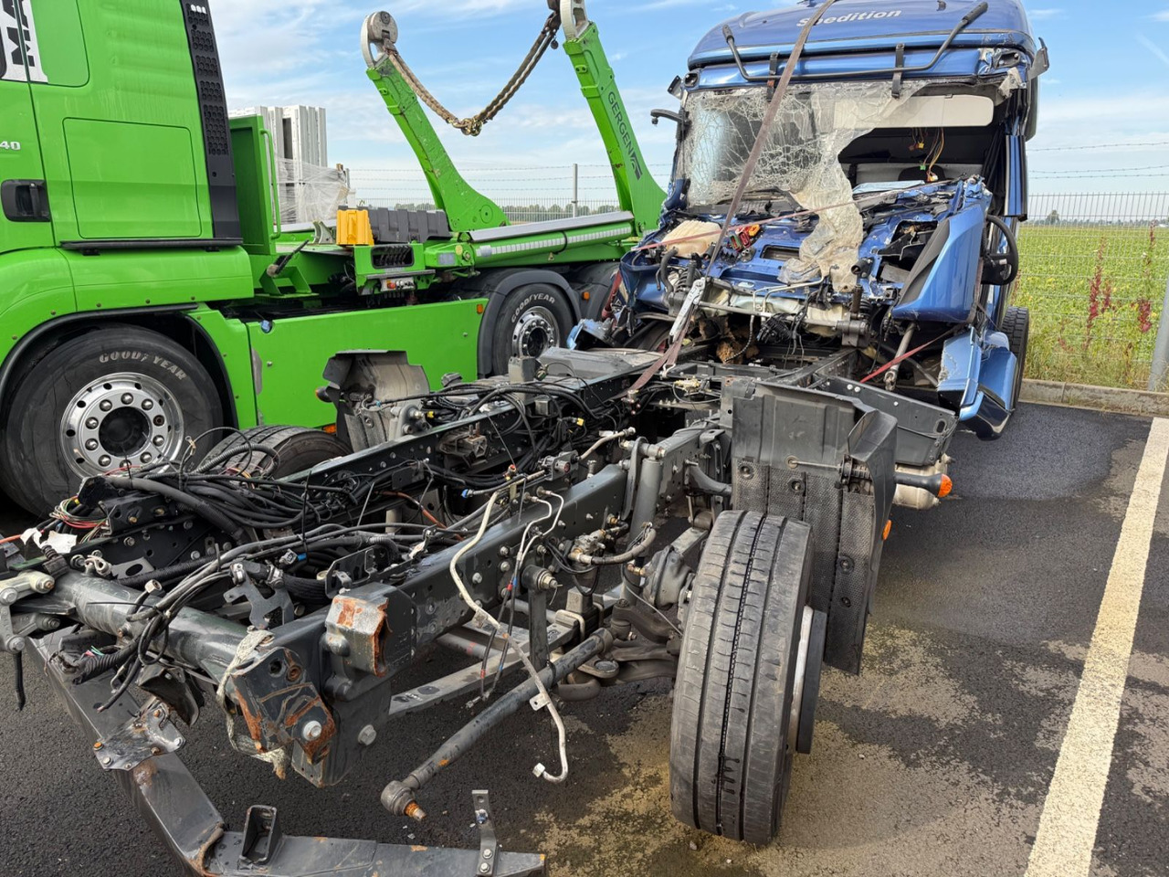 Iveco Eurocargo 110EL250 Unfallchassis - Автовоз: фото 1 Iveco Eurocargo 110EL250 Unfallchassis - Автовоз: фото 1