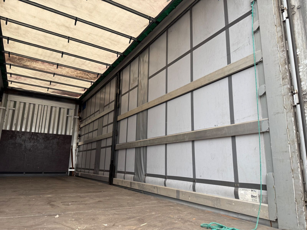 Krone AZ 18F DB06CLNF Curtainsider Pritsche/Plane - Тентованный прицеп: фото 5 Krone AZ 18F DB06CLNF Curtainsider Pritsche/Plane - Тентованный прицеп: фото 5