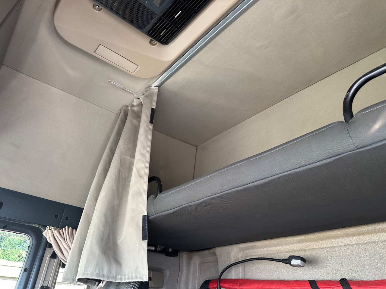 MAN 8.250 TGL*VDI2700*TOP*4-er Zug BFT Anhänger MAN 8.250 TGL*4x L1H1*XLX Kabine*VDI2700*TOP* - Автовоз: фото 5 MAN 8.250 TGL*VDI2700*TOP*4-er Zug BFT Anhänger MAN 8.250 TGL*4x L1H1*XLX Kabine*VDI2700*TOP* - Автовоз: фото 5