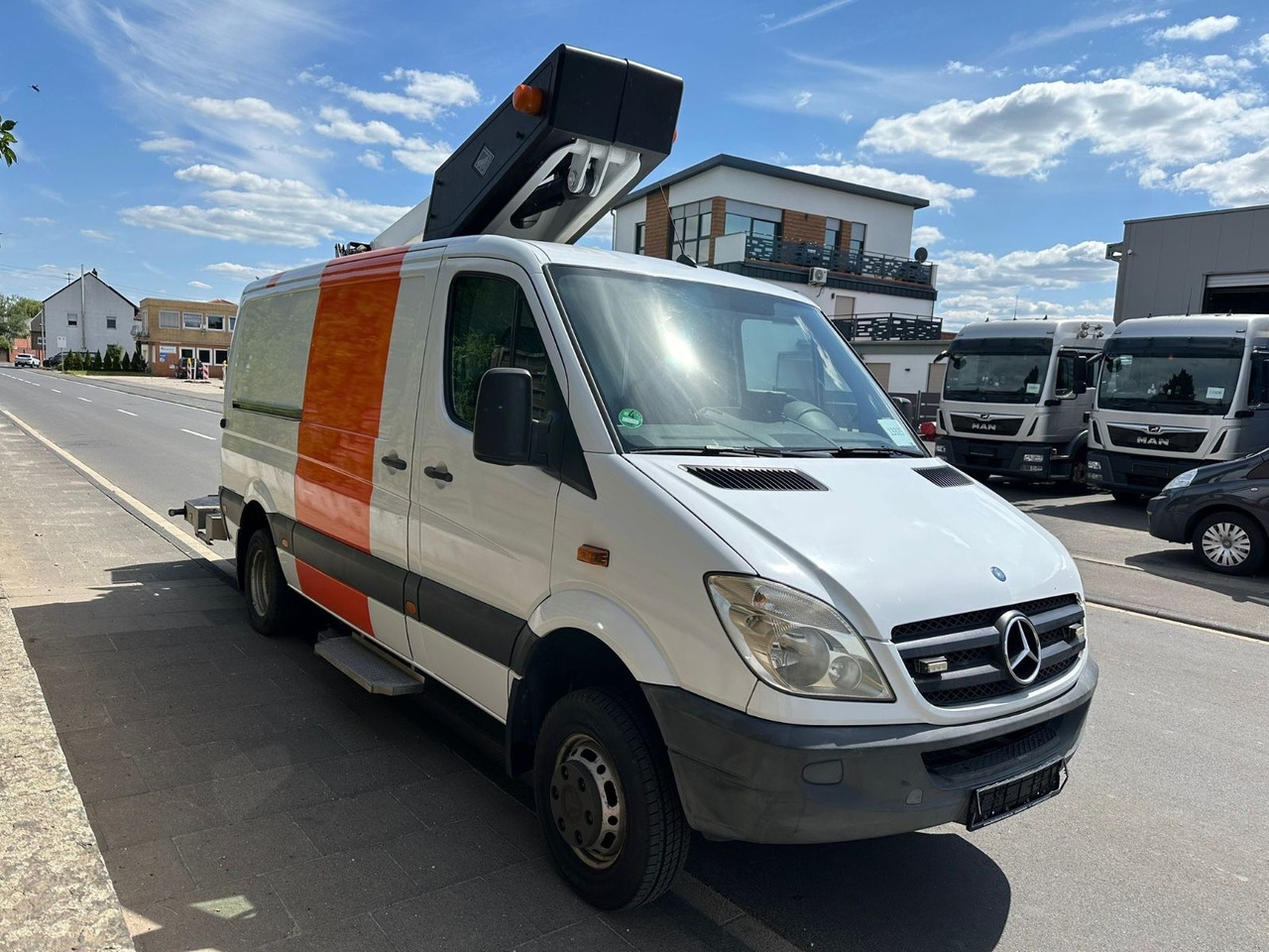 Mercedes-Benz Sprinter 515 CDI 4X4 13,2m Versailift ET-38-LFHD - Грузовик с подъемником: фото 4 Mercedes-Benz Sprinter 515 CDI 4X4 13,2m Versailift ET-38-LFHD - Грузовик с подъемником: фото 4