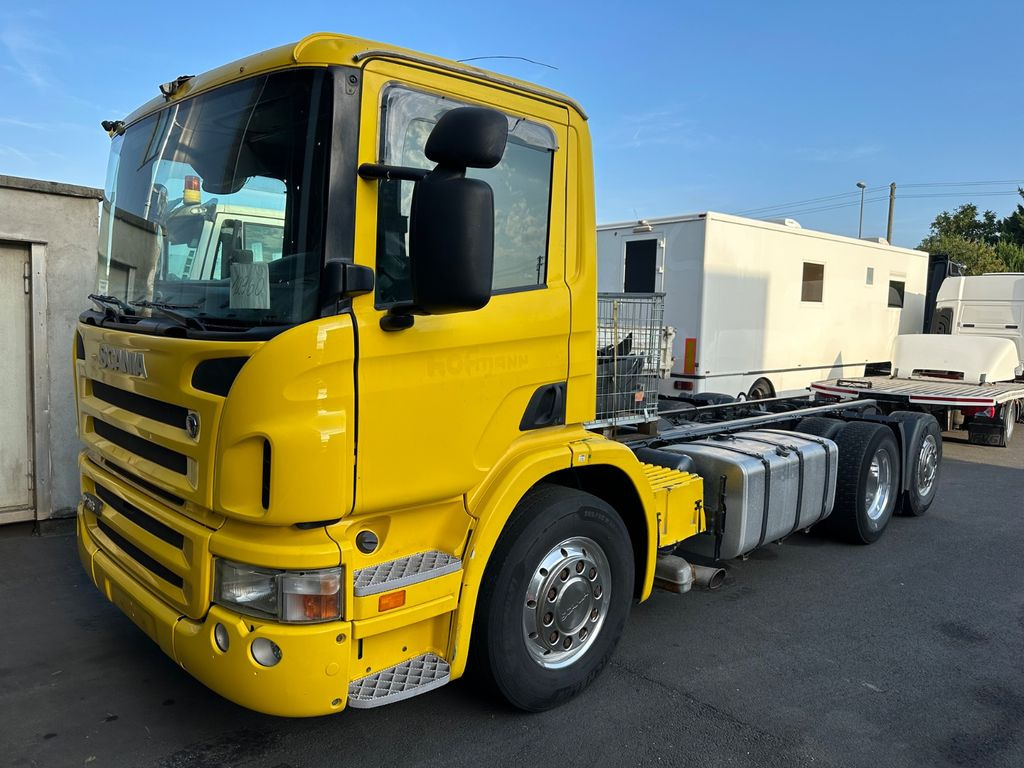 Scania P360/6x2*4MNA Chassis*gelenkte Nachl - Грузовик-шасси: фото 1 Scania P360/6x2*4MNA Chassis*gelenkte Nachl - Грузовик-шасси: фото 1