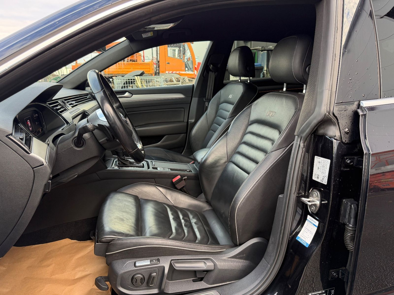 Седан Volkswagen Arteon R-Line 4Motion Head-Up, Dynaudio, Ahk: фото 15