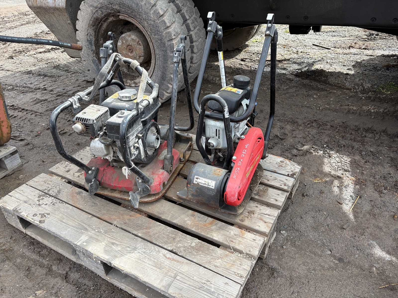 Soil compactors mv54 and mv52 (For repair or spare parts) - Виброплита: фото 1 Soil compactors mv54 and mv52 (For repair or spare parts) - Виброплита: фото 1