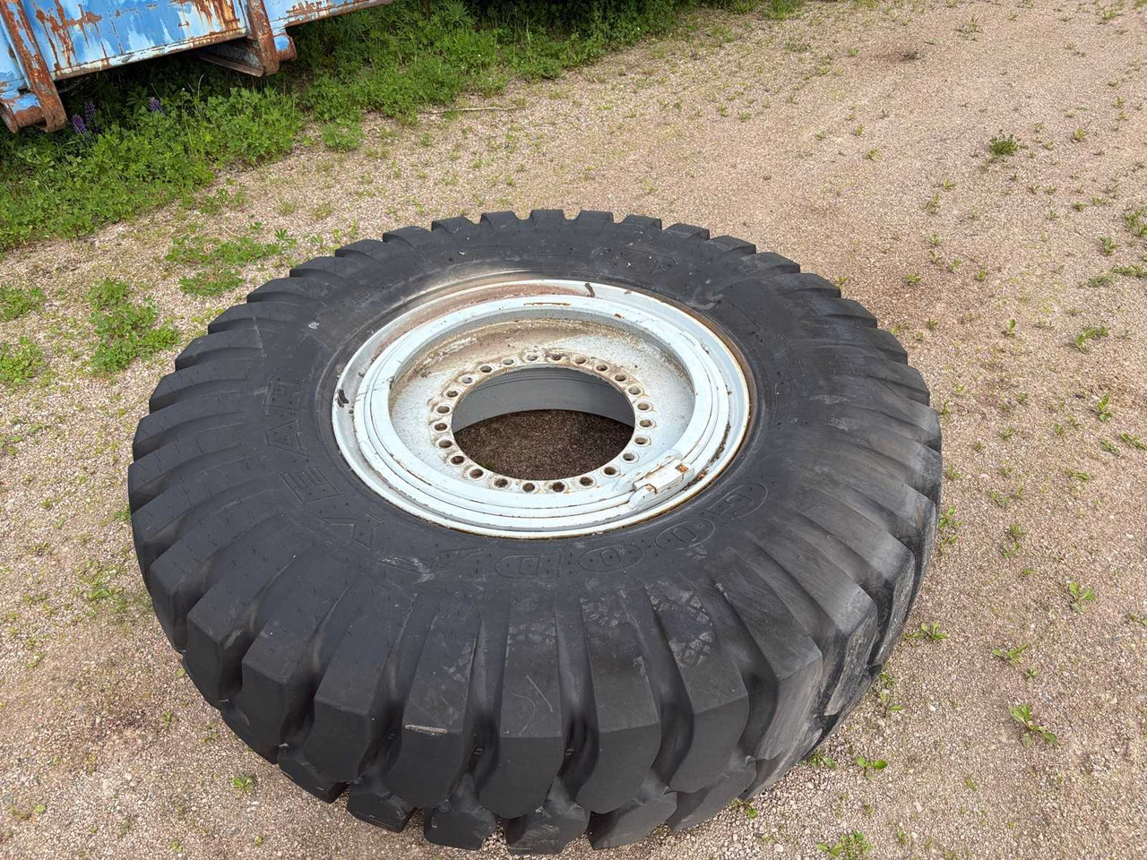 Tyre Goodyear 18.00 R33 1pc - Шина: фото 2 Tyre Goodyear 18.00 R33 1pc - Шина: фото 2