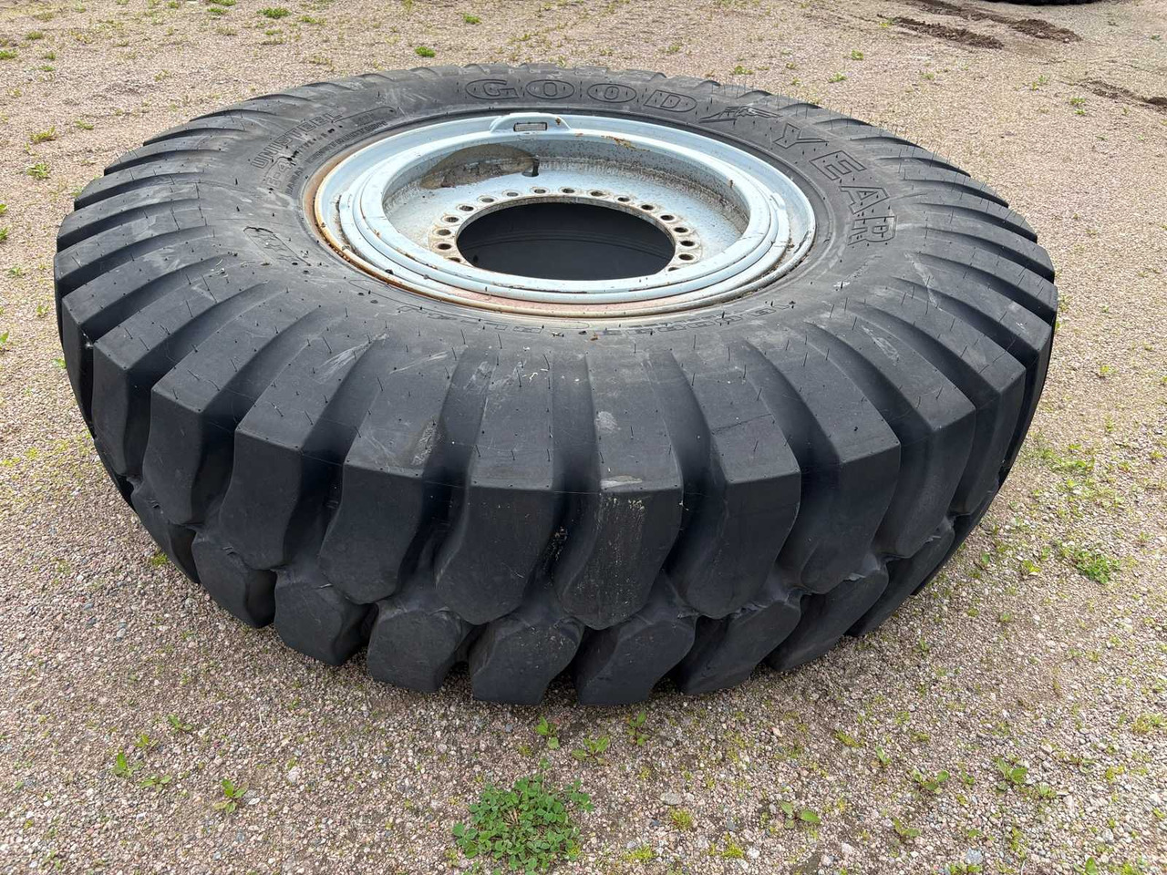 Tyre Goodyear 18.00 R33 1pc - Шина: фото 5 Tyre Goodyear 18.00 R33 1pc - Шина: фото 5