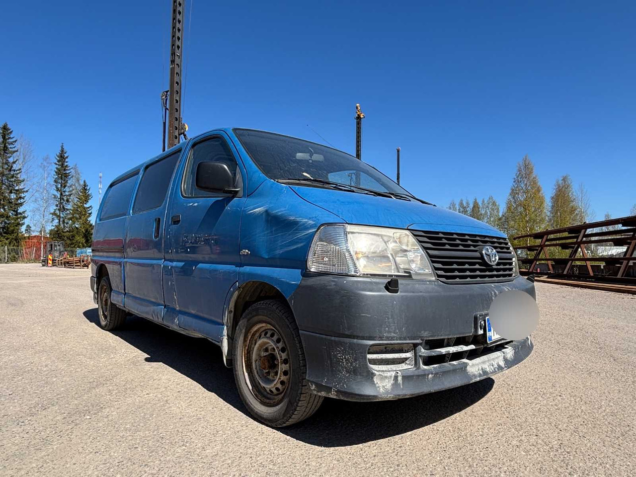 Van Toyota Hiace 2.5TD - Цельнометаллический фургон: фото 1 Van Toyota Hiace 2.5TD - Цельнометаллический фургон: фото 1