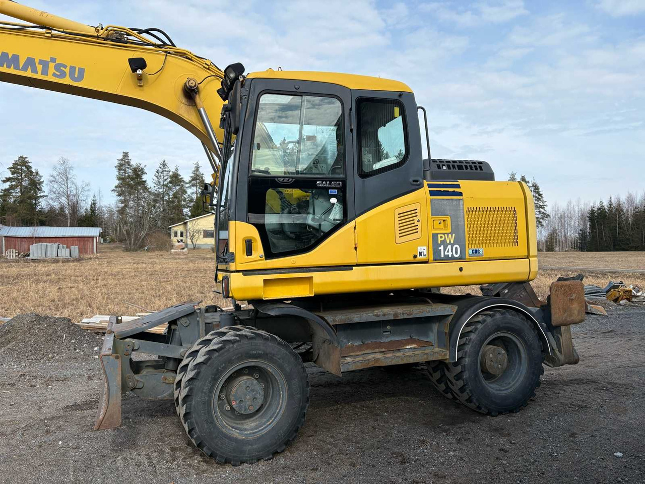 Wheel excavator Komatsu PW140-7 - Колёсный экскаватор: фото 3 Wheel excavator Komatsu PW140-7 - Колёсный экскаватор: фото 3