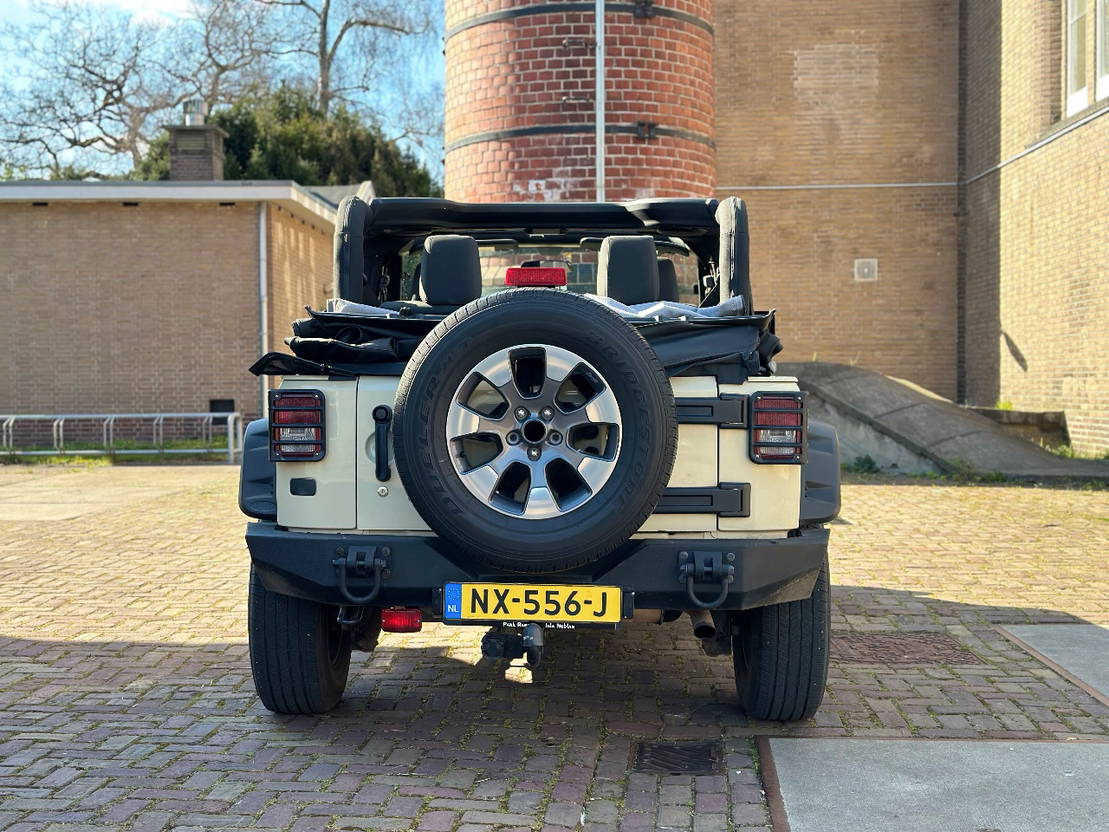 Jeep Wrangler wrangler - Легковой автомобиль: фото 4 Jeep Wrangler wrangler - Легковой автомобиль: фото 4
