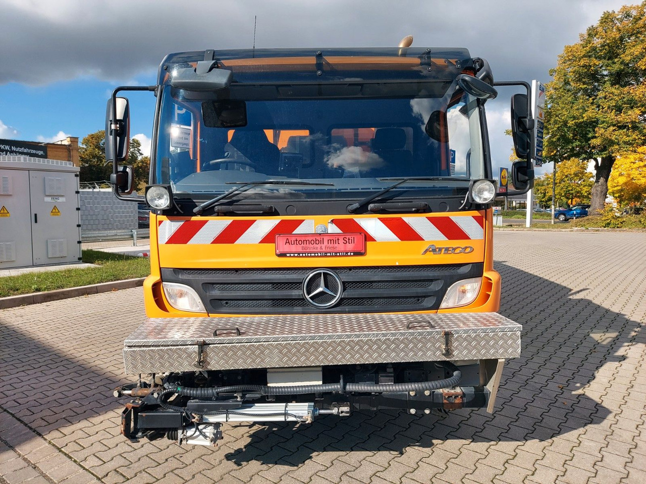 Mercedes-Benz Atego 2 6-Zyl. 4x2 1324 Schmidt SK 600 Klima - Подметально-уборочная машина: фото 3 Mercedes-Benz Atego 2 6-Zyl. 4x2 1324 Schmidt SK 600 Klima - Подметально-уборочная машина: фото 3
