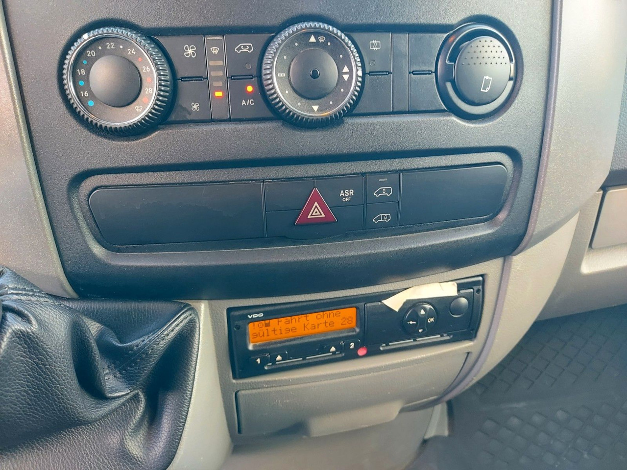 Mercedes-Benz Sprinter II Kasten 516 5T KLIMA AHK MAXI - Цельнометаллический фургон: фото 4 Mercedes-Benz Sprinter II Kasten 516 5T KLIMA AHK MAXI - Цельнометаллический фургон: фото 4