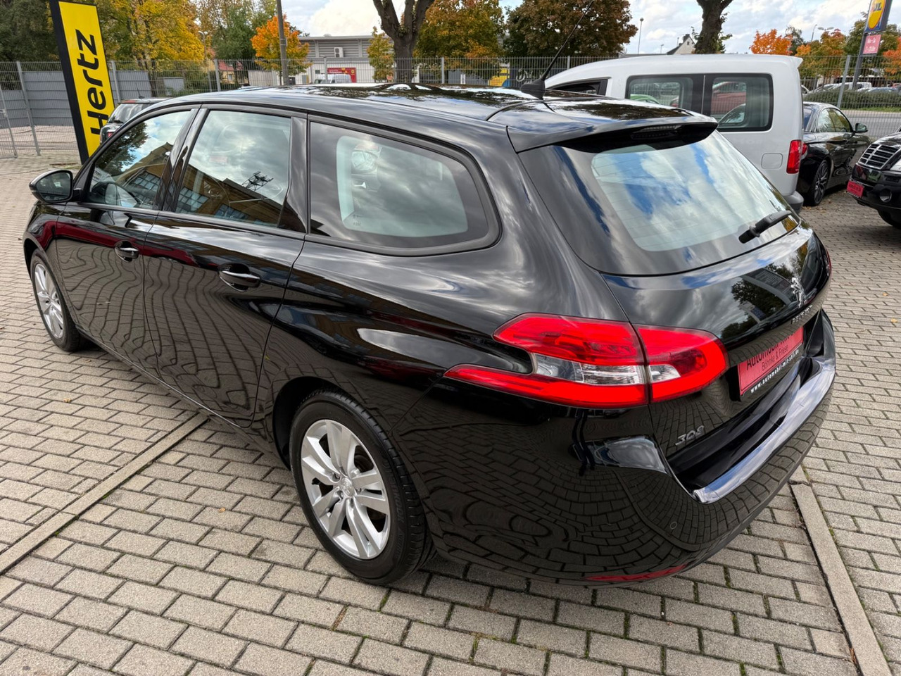 Peugeot 308 SW Active TEMPOMAT NAVI KLIMAA NAVI - Универсал: фото 5 Peugeot 308 SW Active TEMPOMAT NAVI KLIMAA NAVI - Универсал: фото 5