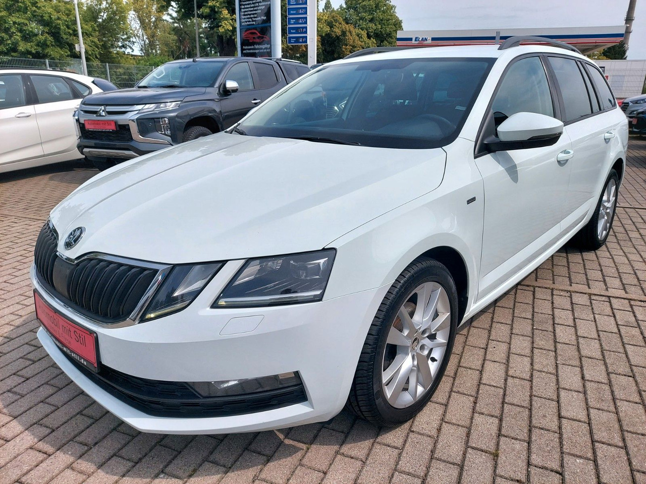 Skoda Octavia Combi Drive LED ACC Radar DAB 8xRad AHK - Универсал: фото 5 Skoda Octavia Combi Drive LED ACC Radar DAB 8xRad AHK - Универсал: фото 5