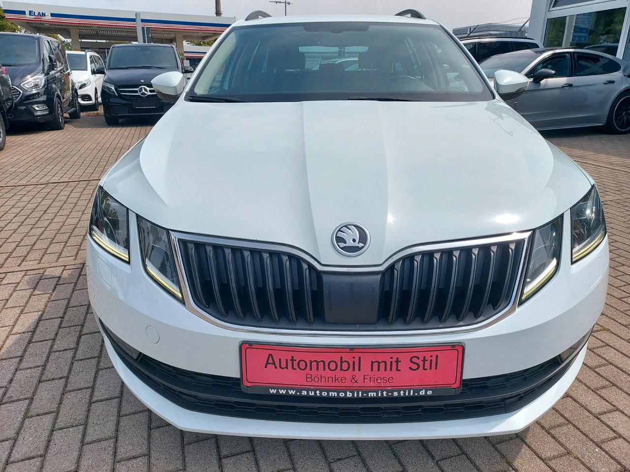 Skoda Octavia Combi Drive LED ACC Radar DAB 8xRad AHK - Универсал: фото 4 Skoda Octavia Combi Drive LED ACC Radar DAB 8xRad AHK - Универсал: фото 4
