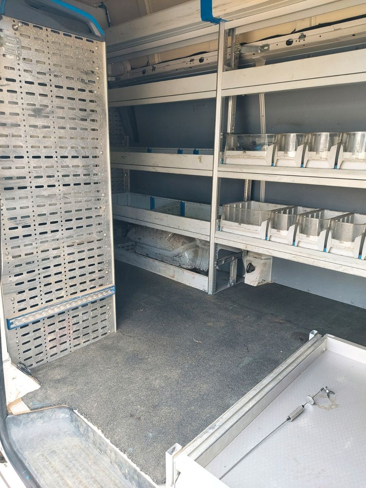 Пассажирский фургон Volkswagen T5 Transporter Kasten Kombi Hoch lang Camper: фото 19 Пассажирский фургон Volkswagen T5 Transporter Kasten Kombi Hoch lang Camper: фото 19