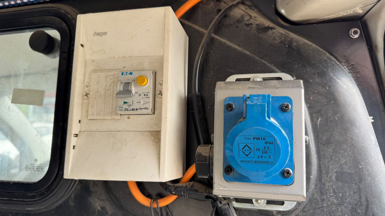 Пассажирский фургон Volkswagen T5 Transporter Kasten-Kombi Lang 4Motion KLIMA: фото 17 Пассажирский фургон Volkswagen T5 Transporter Kasten-Kombi Lang 4Motion KLIMA: фото 17