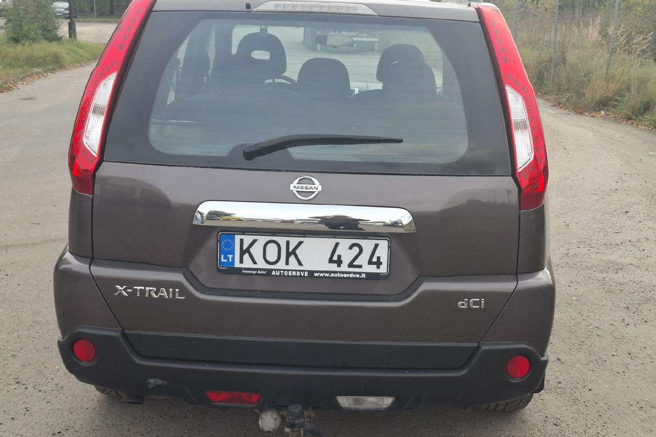 Внедорожник Nissan X-Trail: фото 8