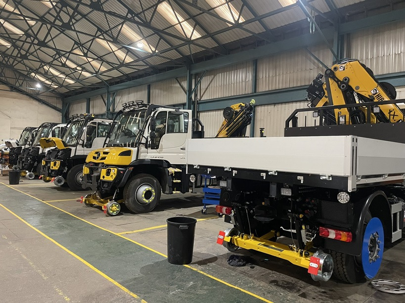 UNIMOG Unimog 423, 4x4, Mercedes Benz, Hiab - Автоманипулятор: фото 4 UNIMOG Unimog 423, 4x4, Mercedes Benz, Hiab - Автоманипулятор: фото 4