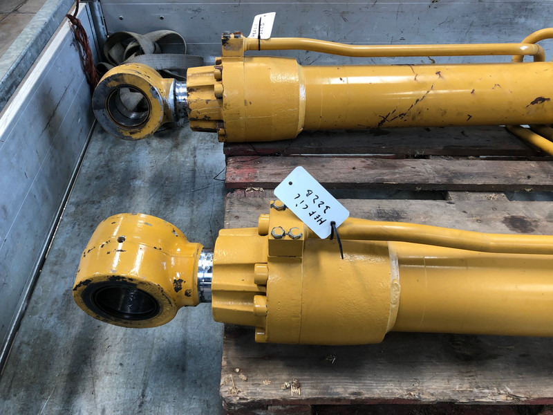 Caterpillar 322B Boomcylinder OEM 1184166 - Гидравлика: фото 5 Caterpillar 322B Boomcylinder OEM 1184166 - Гидравлика: фото 5