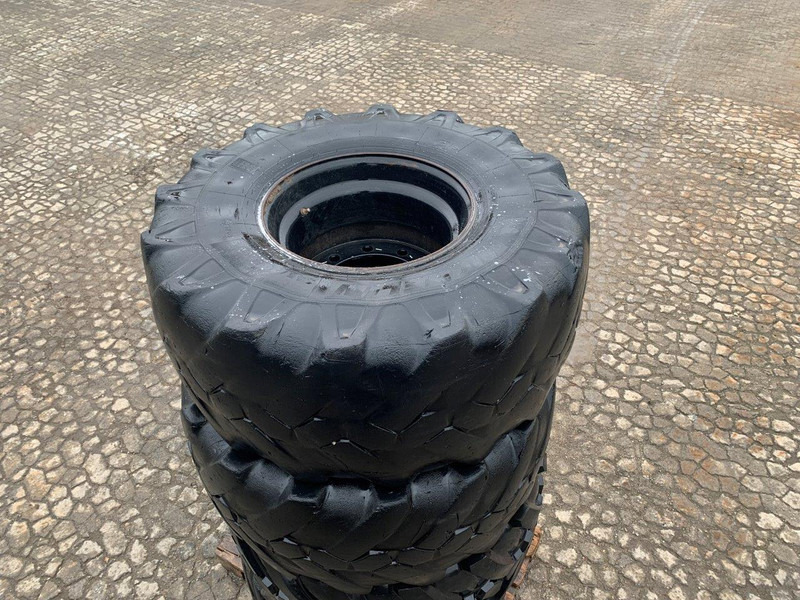 Michelin XF - Шина: фото 3 Michelin XF - Шина: фото 3