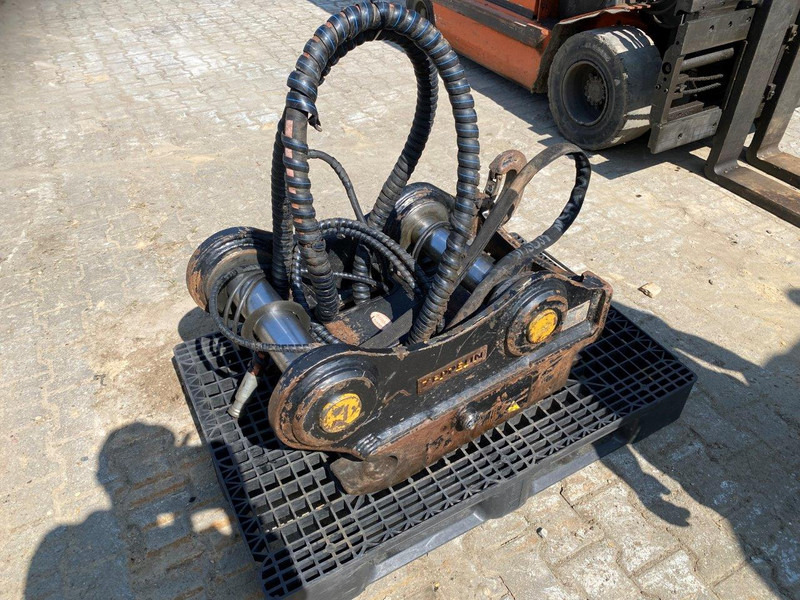 Oil Quick OQ 70 - Сцепное устройство: фото 2 Oil Quick OQ 70 - Сцепное устройство: фото 2