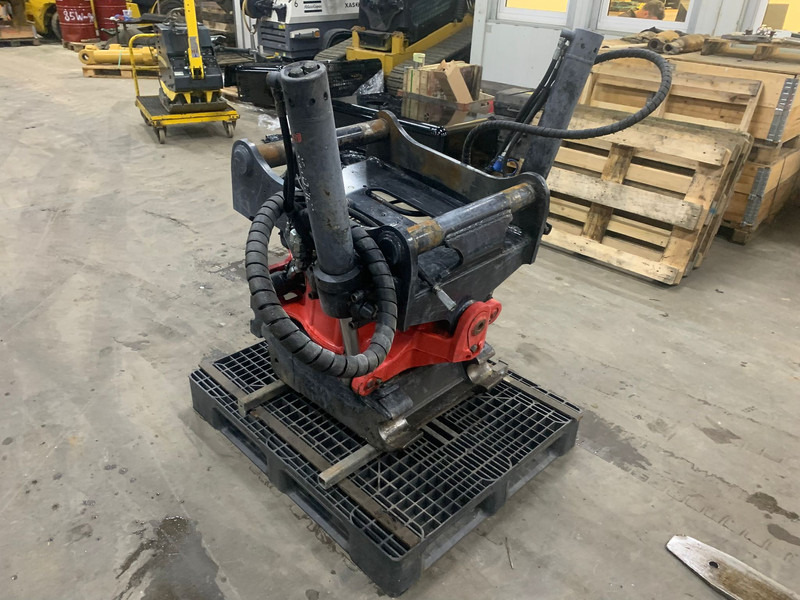 ROTOTILT R8 - Сцепное устройство: фото 1 ROTOTILT R8 - Сцепное устройство: фото 1