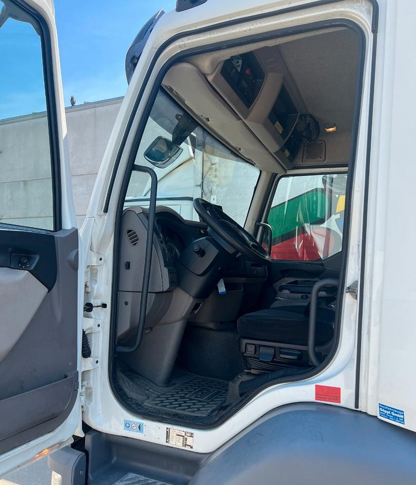 Грузовик с закрытым кузовом Daf lf 250 fa furgone 8 mt euro 6: фото 13