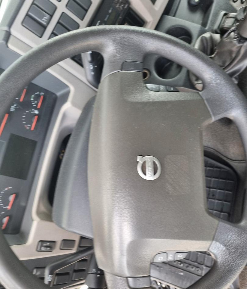 Volvo fl 250 euro 6 copri/scopri sponda в лизинг Volvo fl 250 euro 6 copri/scopri sponda: фото 12 Volvo fl 250 euro 6 copri/scopri sponda в лизинг Volvo fl 250 euro 6 copri/scopri sponda: фото 12