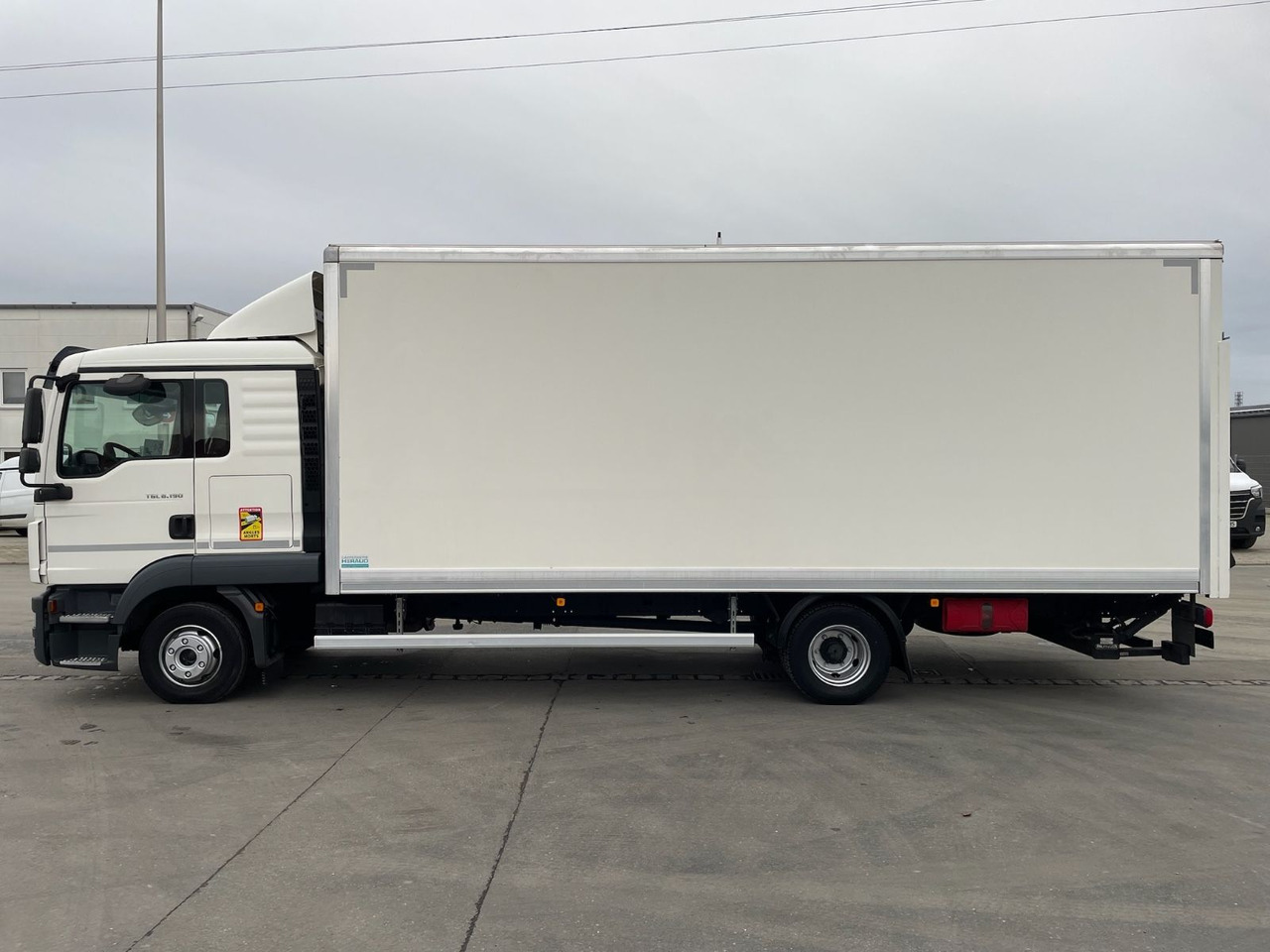 MAN TGL 8.190 4x2 BL Koffer/LBW/PALFINGER/AC/EU6d - Грузовик с закрытым кузовом: фото 4 MAN TGL 8.190 4x2 BL Koffer/LBW/PALFINGER/AC/EU6d - Грузовик с закрытым кузовом: фото 4