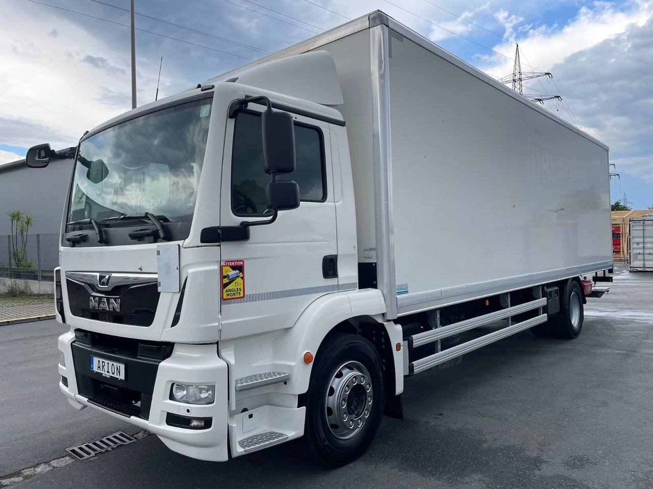 MAN TGM 18.290 4x2 BL Koffer/LBW/PALFINGER/8,2m/EU6 - Грузовик с закрытым кузовом: фото 2 MAN TGM 18.290 4x2 BL Koffer/LBW/PALFINGER/8,2m/EU6 - Грузовик с закрытым кузовом: фото 2