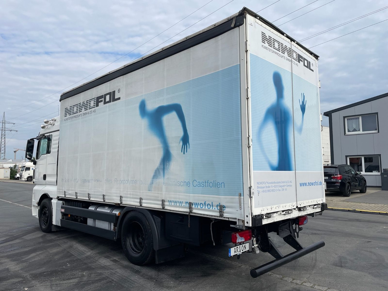 MAN TGX 18.440 4x2 BL Pritsche+Plane/AC/2xBett/EU5 - Тентованный грузовик: фото 4 MAN TGX 18.440 4x2 BL Pritsche+Plane/AC/2xBett/EU5 - Тентованный грузовик: фото 4