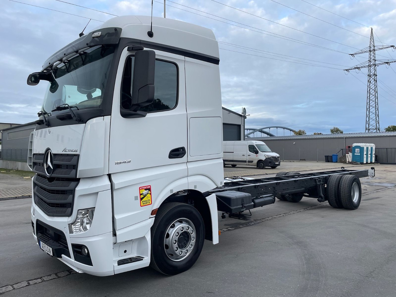 Mercedes-Benz Actros 4 1843 4x2 Fahrgestell/StandAC/ACC/EU6 - Грузовик-шасси: фото 3 Mercedes-Benz Actros 4 1843 4x2 Fahrgestell/StandAC/ACC/EU6 - Грузовик-шасси: фото 3