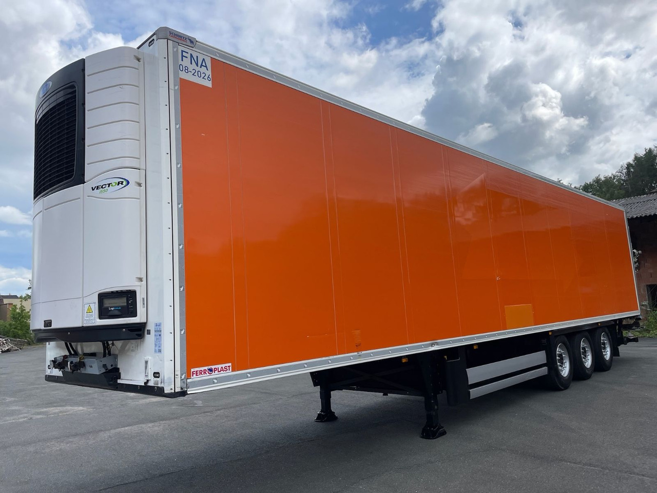 Schmitz Cargobull SCB*S3B/CARRIER/Vector1550/LBW/BÄR/2327h/13,4m - Полуприцеп-рефрижератор: фото 3 Schmitz Cargobull SCB*S3B/CARRIER/Vector1550/LBW/BÄR/2327h/13,4m - Полуприцеп-рефрижератор: фото 3