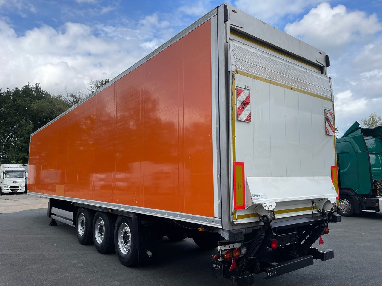 Schmitz Cargobull SCB*S3B/CARRIER/Vector1550/LBW/BÄR/2327h/13,4m - Полуприцеп-рефрижератор: фото 4 Schmitz Cargobull SCB*S3B/CARRIER/Vector1550/LBW/BÄR/2327h/13,4m - Полуприцеп-рефрижератор: фото 4